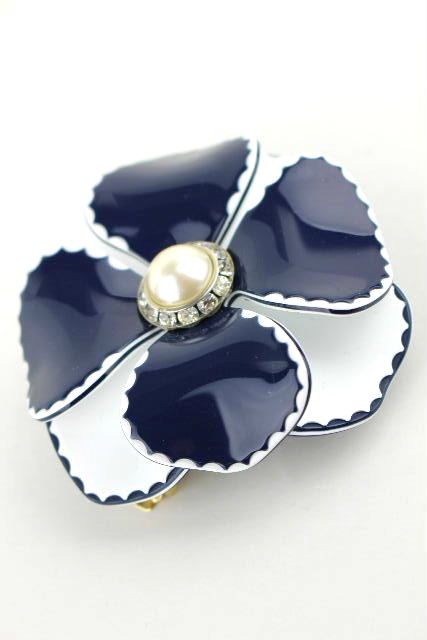 アッカ ［ acca ］ パール スワロ フラワー バレッタ 紺白 ヘアアクセサリー ヘアアクセ